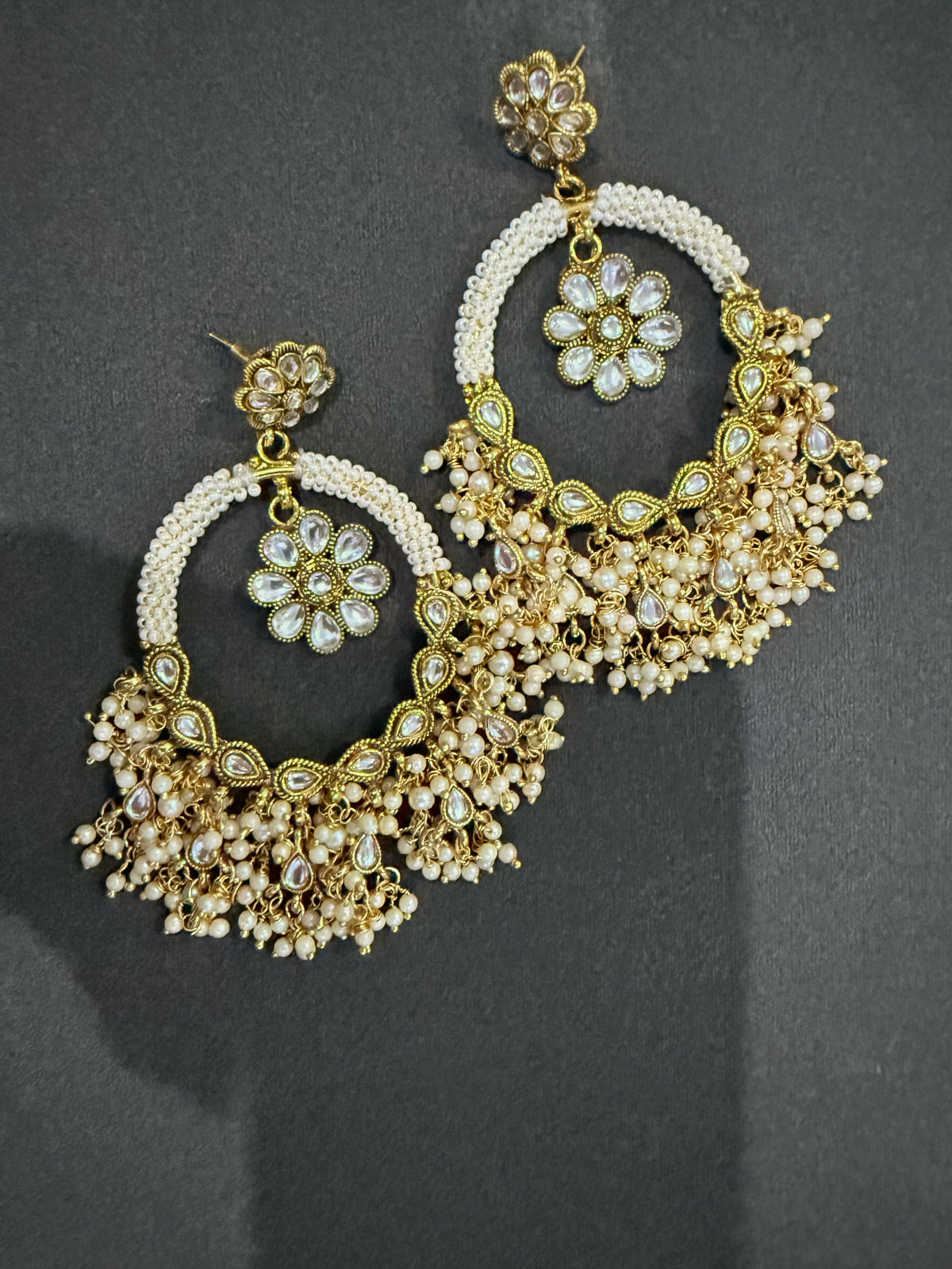 Noor-E-Gul Pearls Earstuds